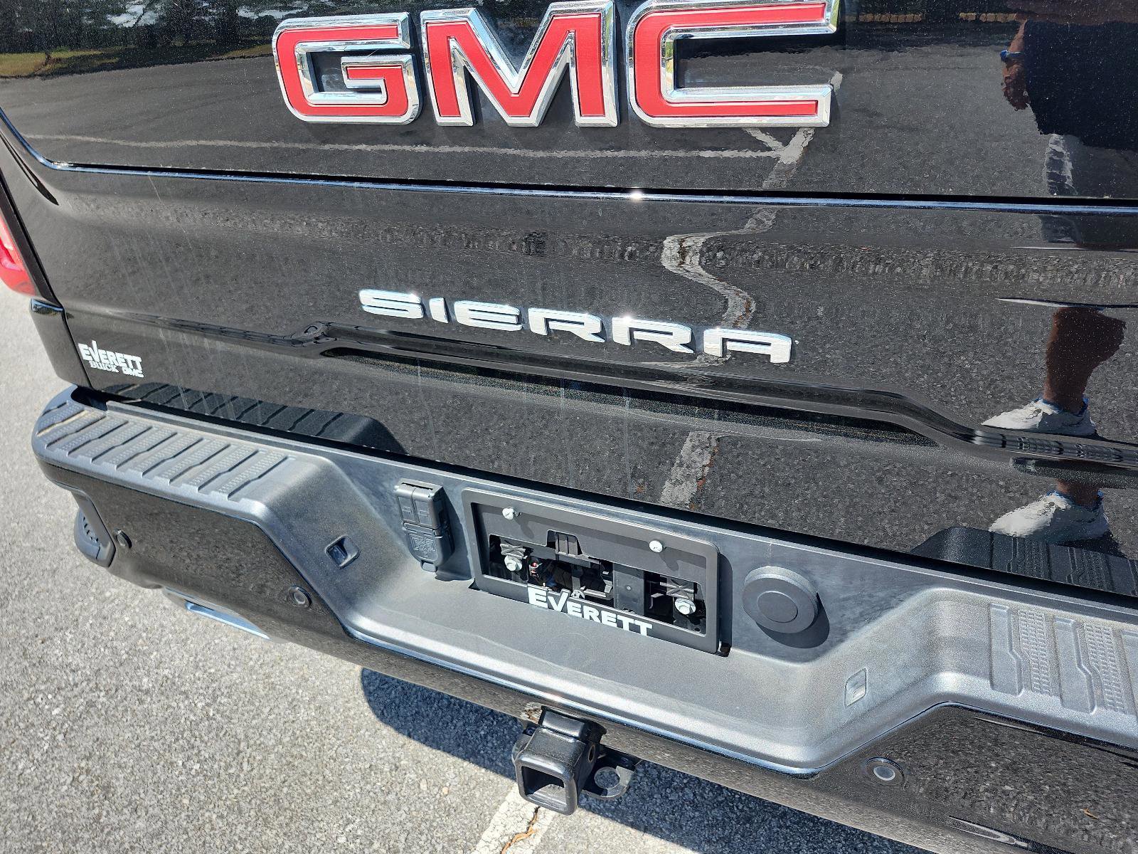 Certified 2025 GMC Sierra 1500 AT4 w/ AT4 Premium Package image 4