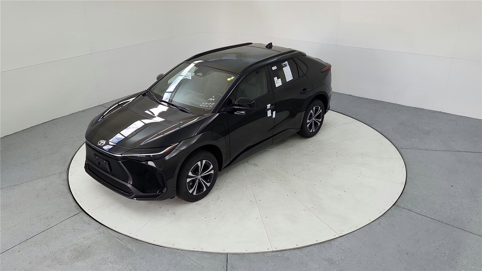 Used 2023 Toyota bZ4X XLE image 15