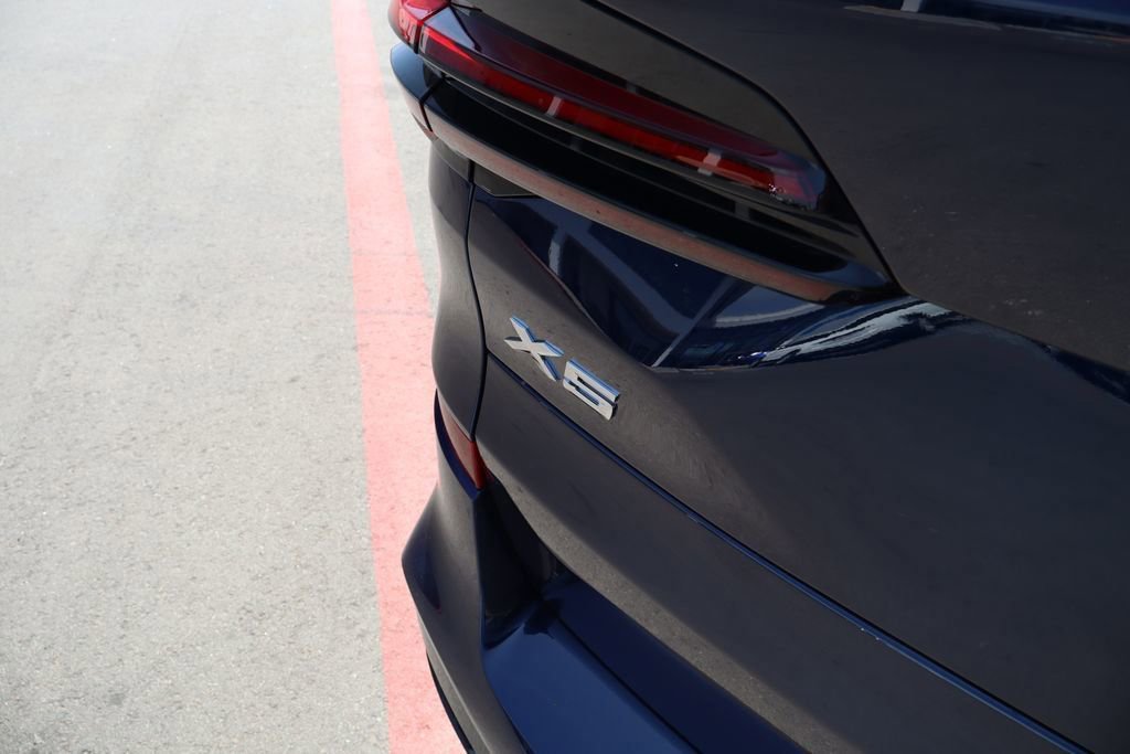 New 2026 BMW X5 xDrive50e image 22