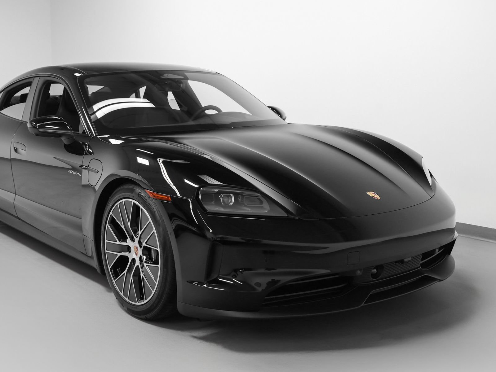 New 2026 Porsche Taycan AWD/4WD image 9