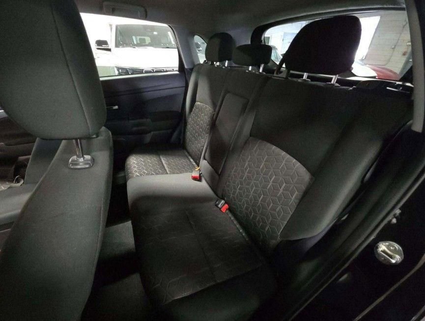 Used 2024 Mitsubishi Outlander Sport ES image 3