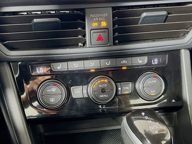 Used 2024 Volkswagen Jetta SE image 19