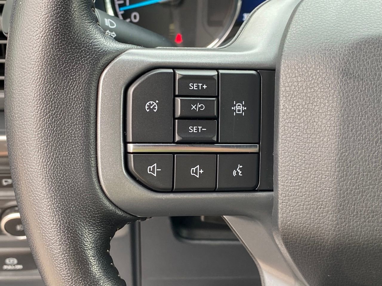 Certified 2022 Ford F150 XLT w/ Equipment Group 302A High image 23