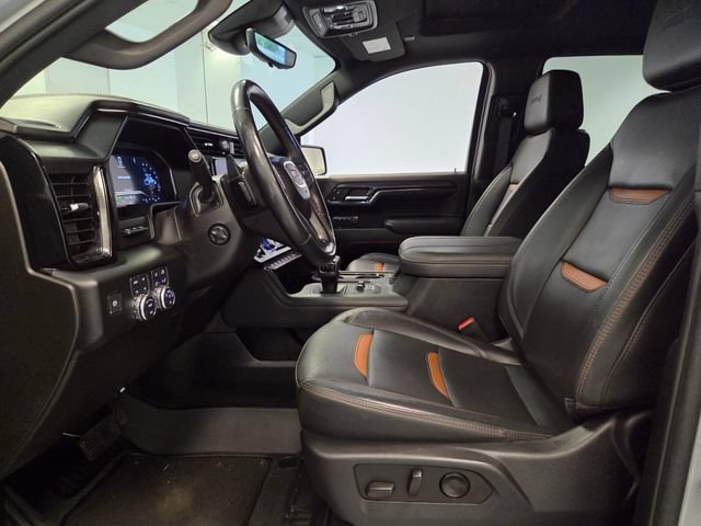 Used 2024 GMC Sierra 1500 AT4 w/ Technology Package AWD/4WD image 11