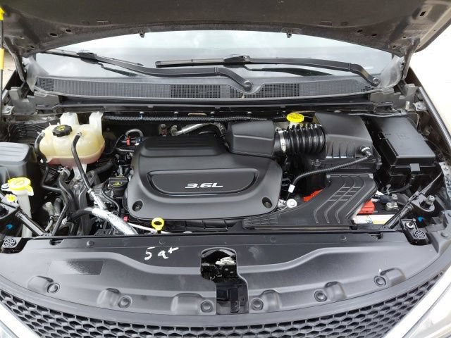 Used 2019 Chrysler Pacifica Touring-L Plus FWD image 36
