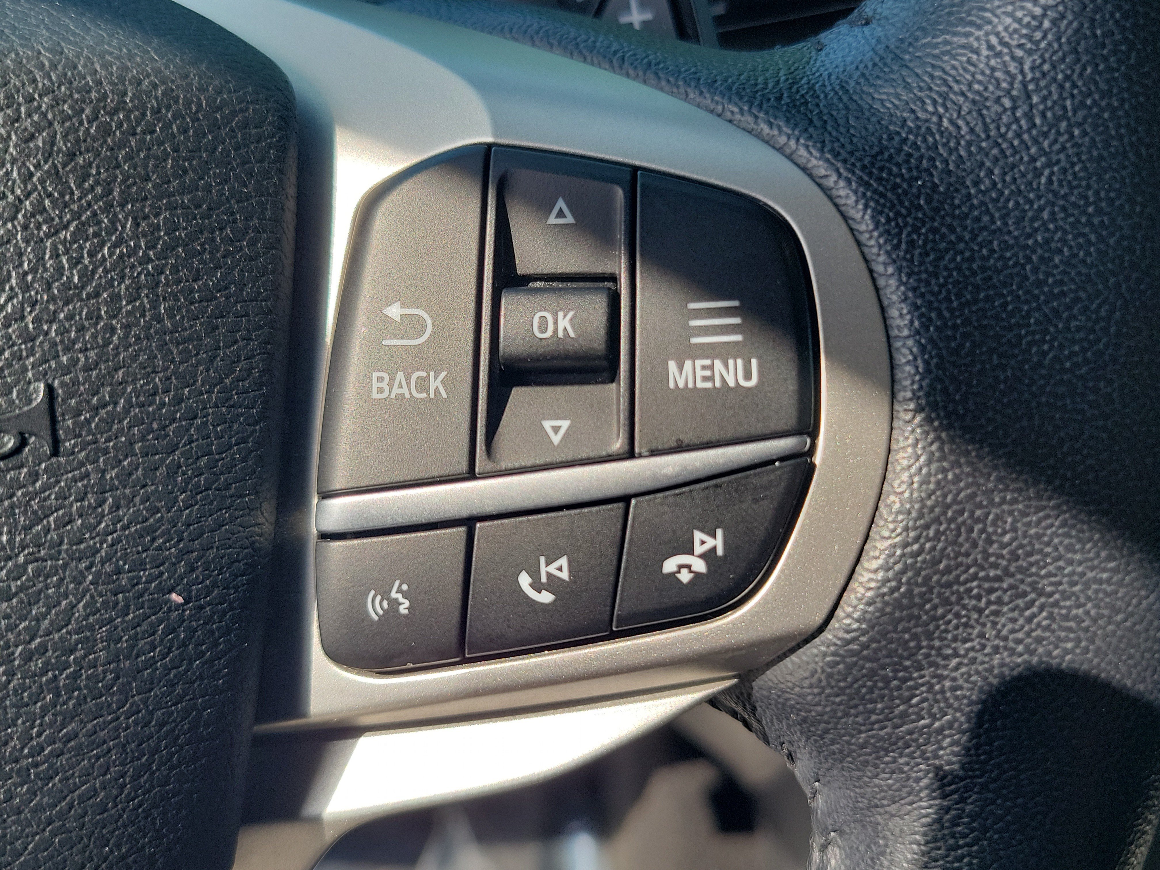 Used 2020 Ford Explorer XLT RWD image 22