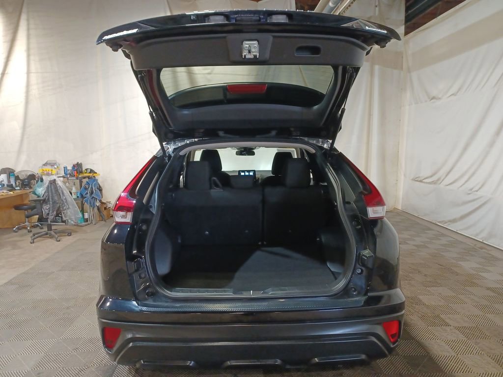 Used 2022 Mitsubishi Eclipse Cross LE image 18