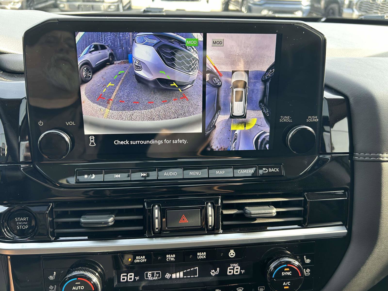 Used 2025 Nissan Pathfinder Platinum w/ Cargo Package image 26