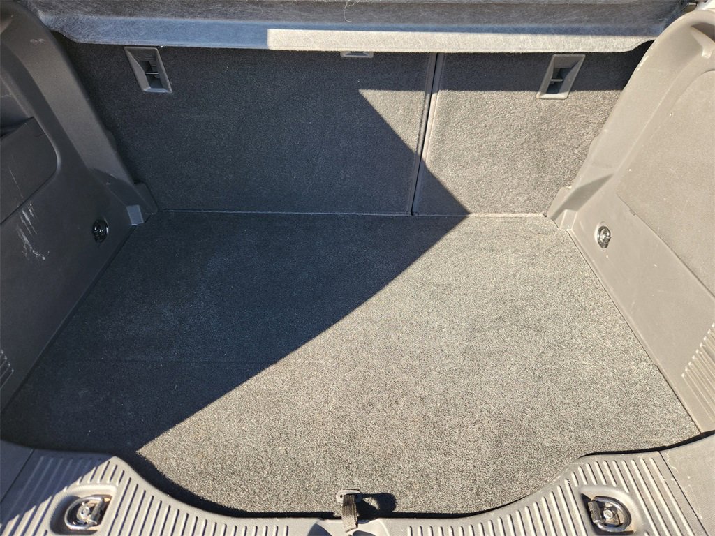 Used 2022 Chevrolet Trax LT w/ LT Convenience Package image 30