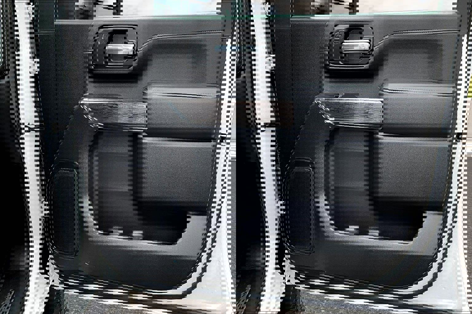 Used 2023 Chevrolet Silverado 2500 LTZ w/ LTZ Plus Package image 20