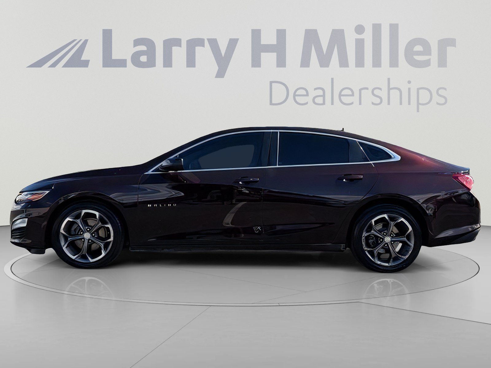 Used 2020 Chevrolet Malibu LT FWD image 2