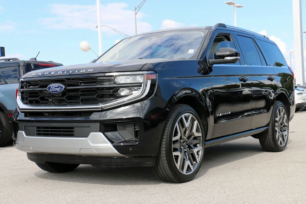 Used 2025 Ford Expedition Platinum w/ Platinum Ultimate Package