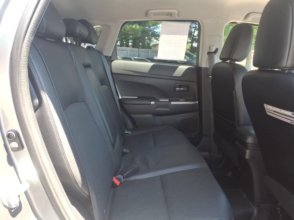 Used 2018 Mitsubishi Outlander Sport SEL FWD image 12