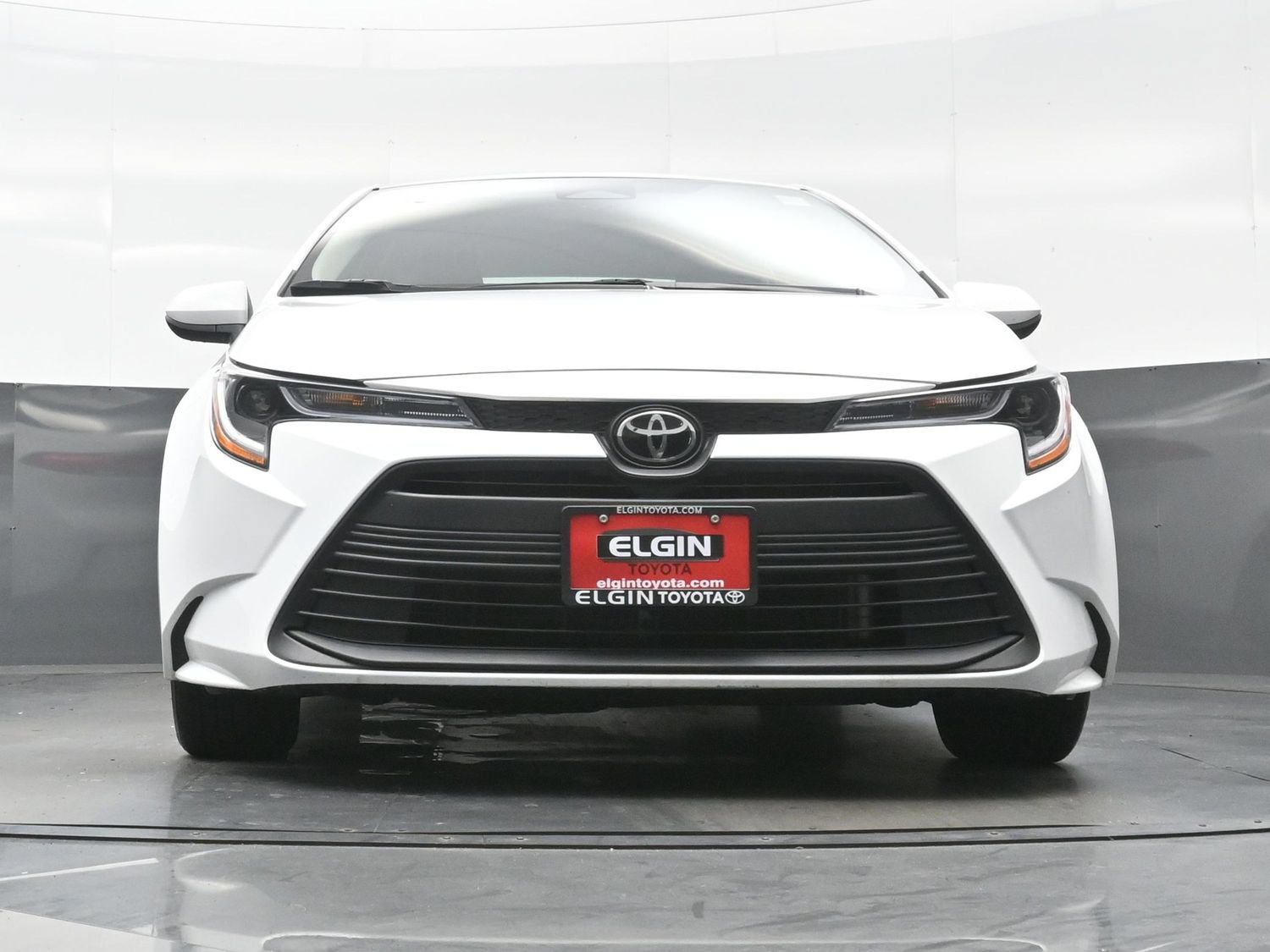 Used 2025 Toyota Corolla LE FWD image 25