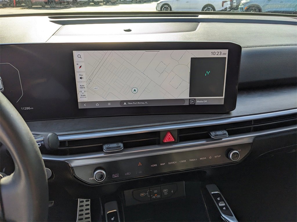 Certified 2024 Kia Sorento SX image 26