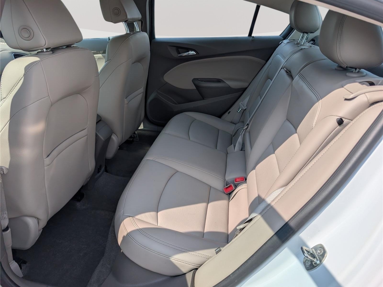 Used 2017 Chevrolet Cruze Premier FWD image 15