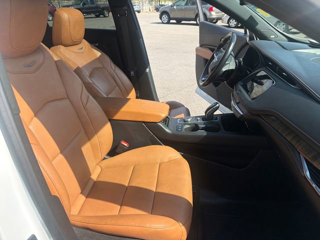 Used 2020 Cadillac XT4 Premium Luxury AWD/4WD image 31