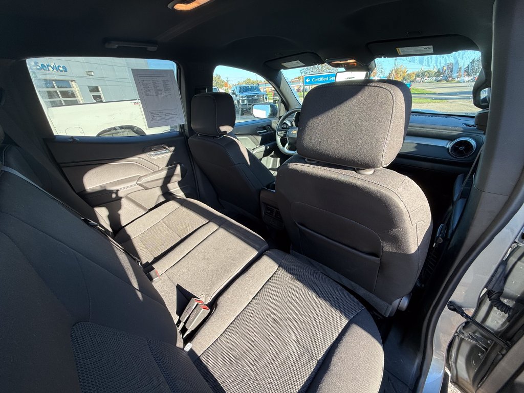 Certified 2023 Chevrolet Colorado LT w/ LT Convenience Package II AWD/4WD image 30