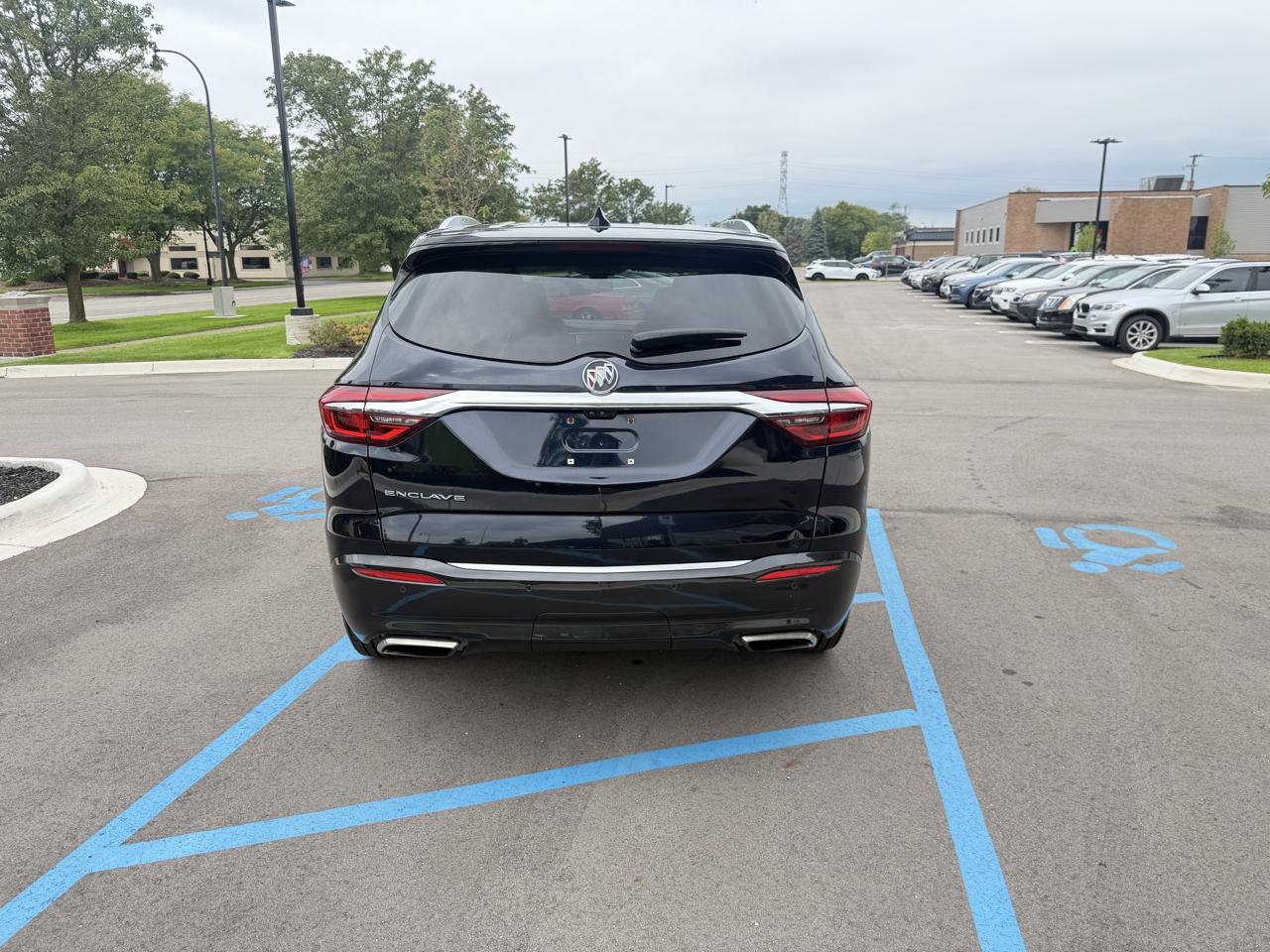 Used 2020 Buick Enclave Essence w/ LPO, Floor Liner Package FWD image 6