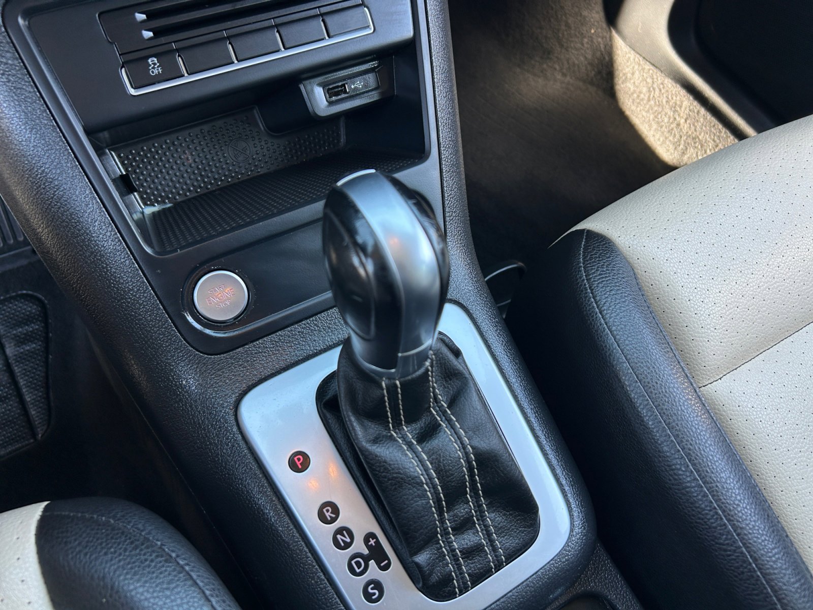 Used 2016 Volkswagen Tiguan S image 15