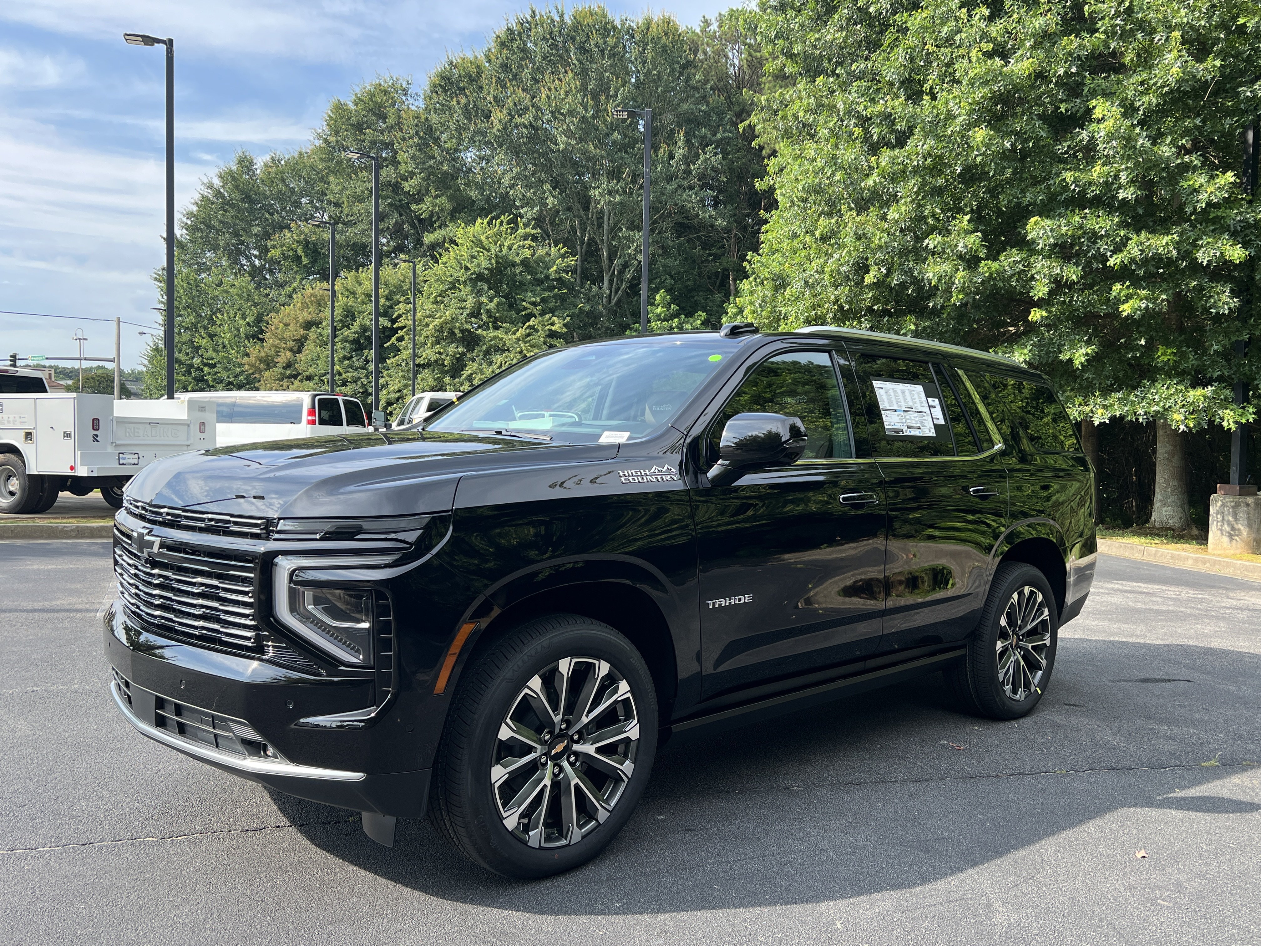 New 2026 Chevrolet Tahoe High Country w/ LPO, Get Active Package AWD/4WD image 5