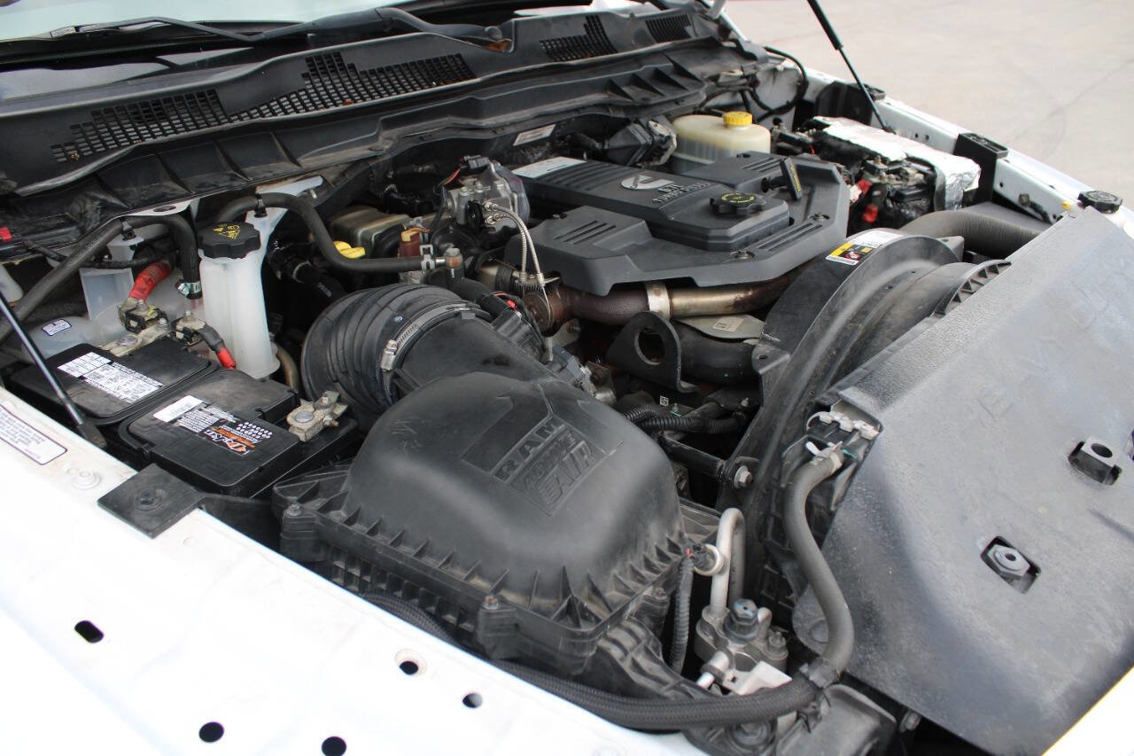 Used 2018 RAM 2500 Tradesman w/ Chrome Appearance Group image 14