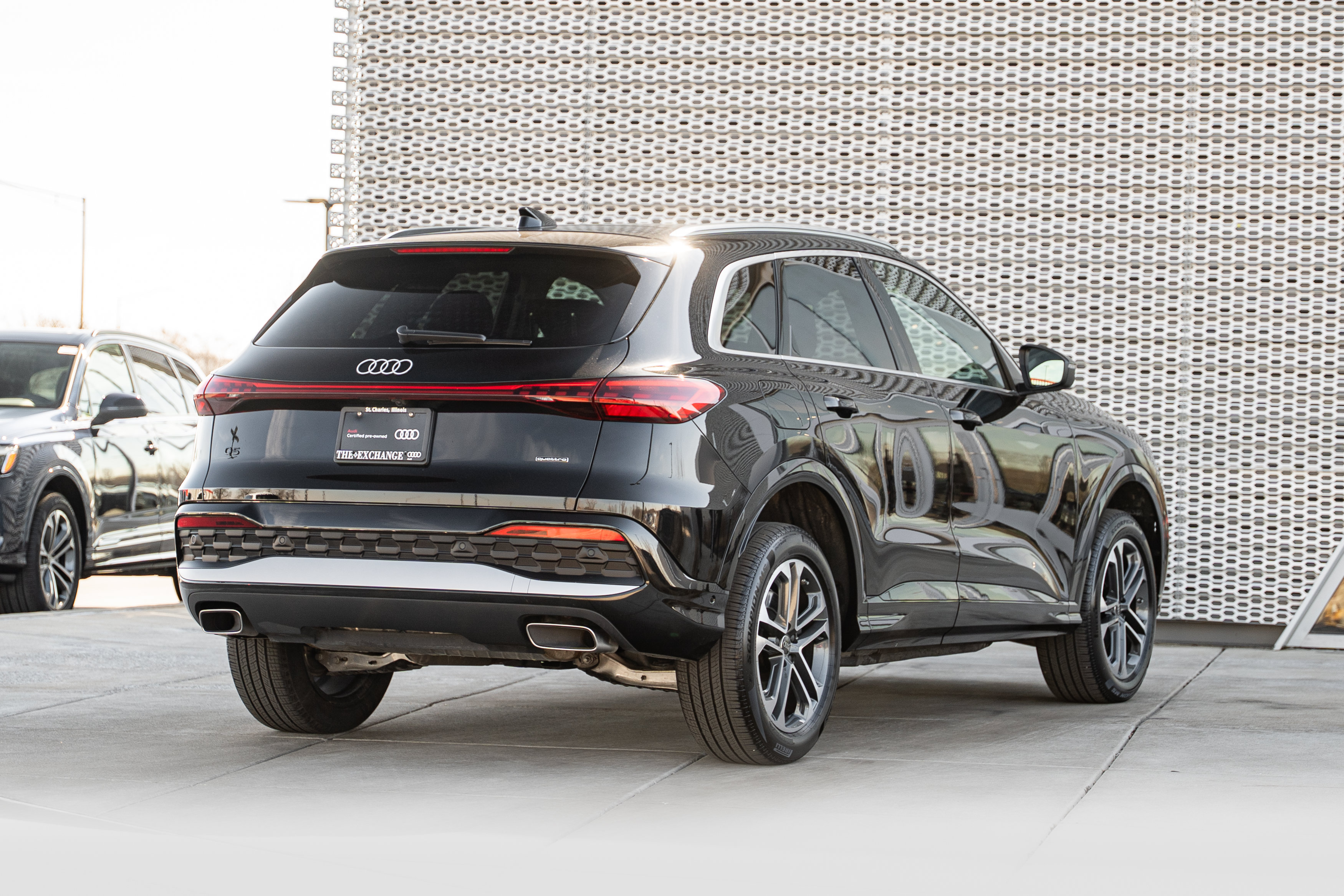 Certified 2025 Audi Q5 Premium w/ Convenience Package AWD/4WD image 4