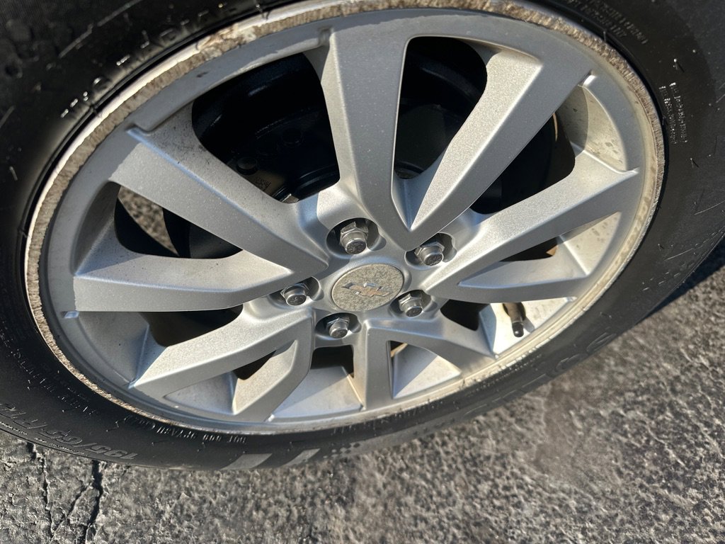 Used 2017 Chevrolet Sonic LT image 6