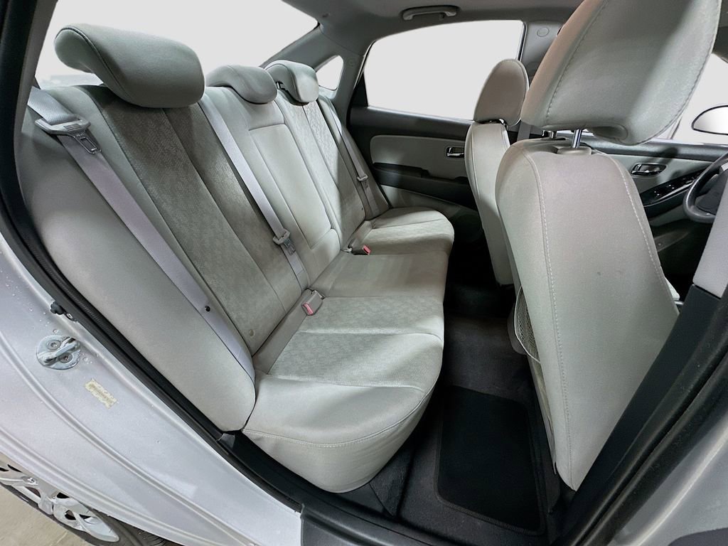 Used 2010 Hyundai Elantra GLS w/ Sunroof Pkg 3 FWD image 26