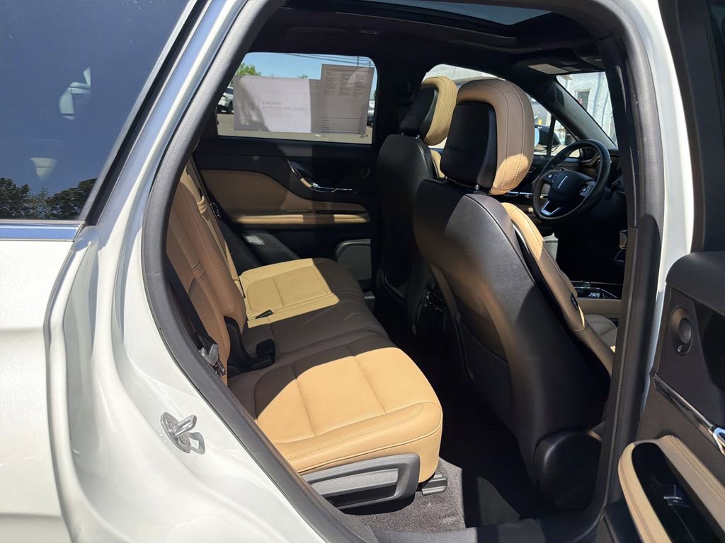 Certified 2022 Lincoln Corsair Reserve w/ Equipment Group 201A AWD/4WD image 17