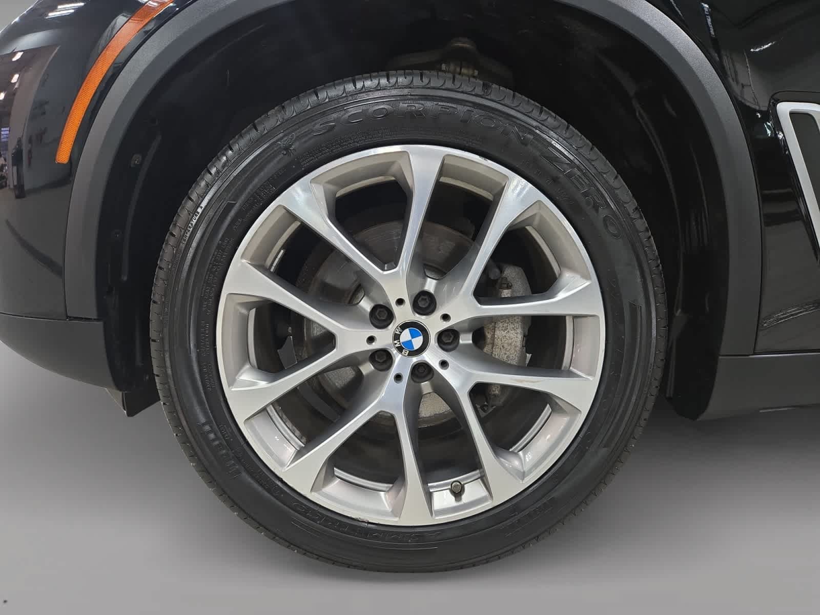 Used 2020 BMW X5 xDrive40i w/ Convenience Package AWD/4WD image 9