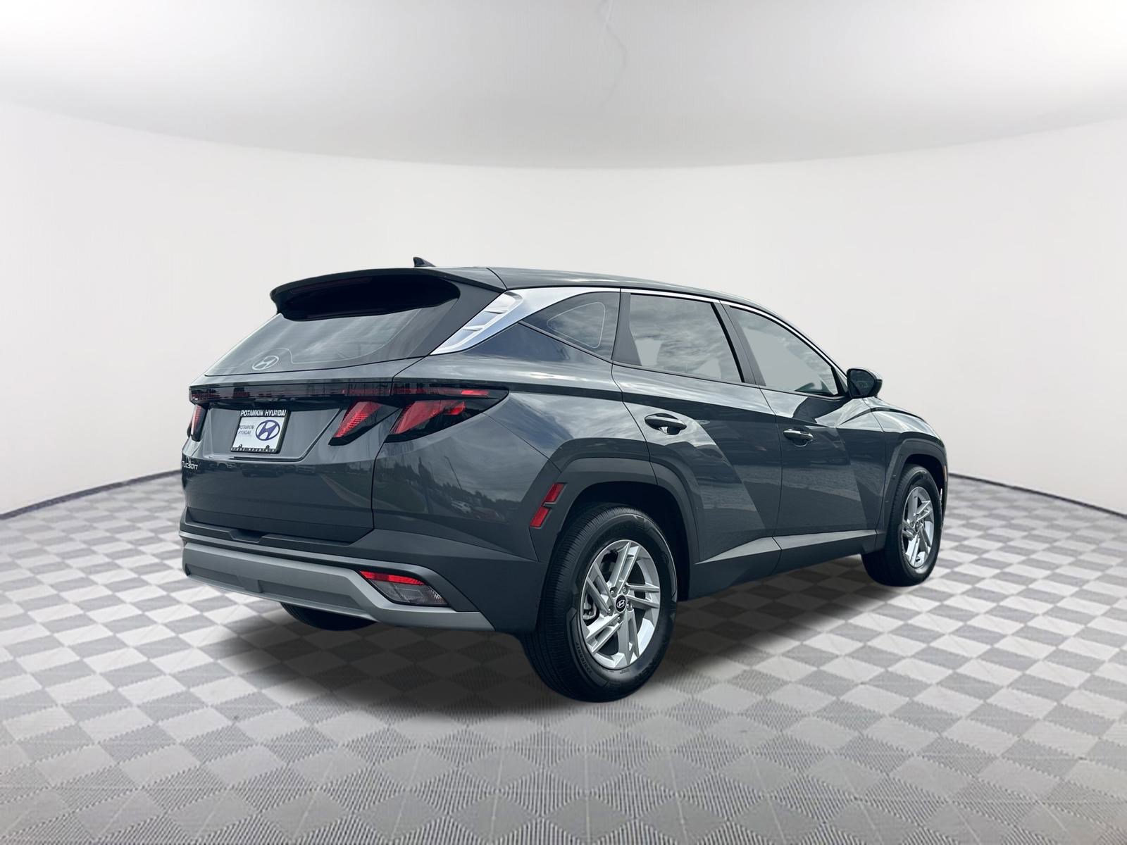 Used 2025 Hyundai Tucson SE image 7