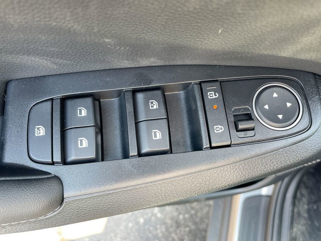 Used 2026 Kia Seltos EX image 39