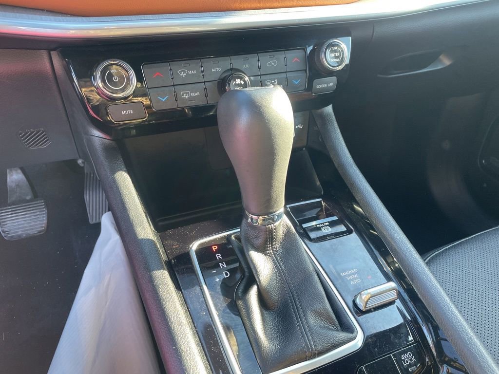 Used 2024 Jeep Compass Limited w/ Elite Group image 28