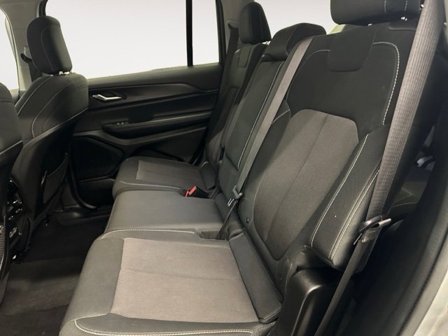 Used 2023 Jeep Grand Cherokee L Laredo w/ Luxury Tech Group I image 16