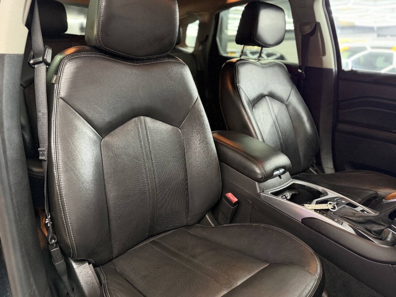 Used 2015 Cadillac SRX Luxury AWD/4WD image 11