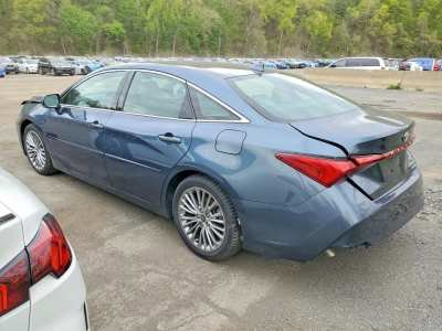 Used 2022 Toyota Avalon Limited w/ Advanced Safety Package FWD image 3