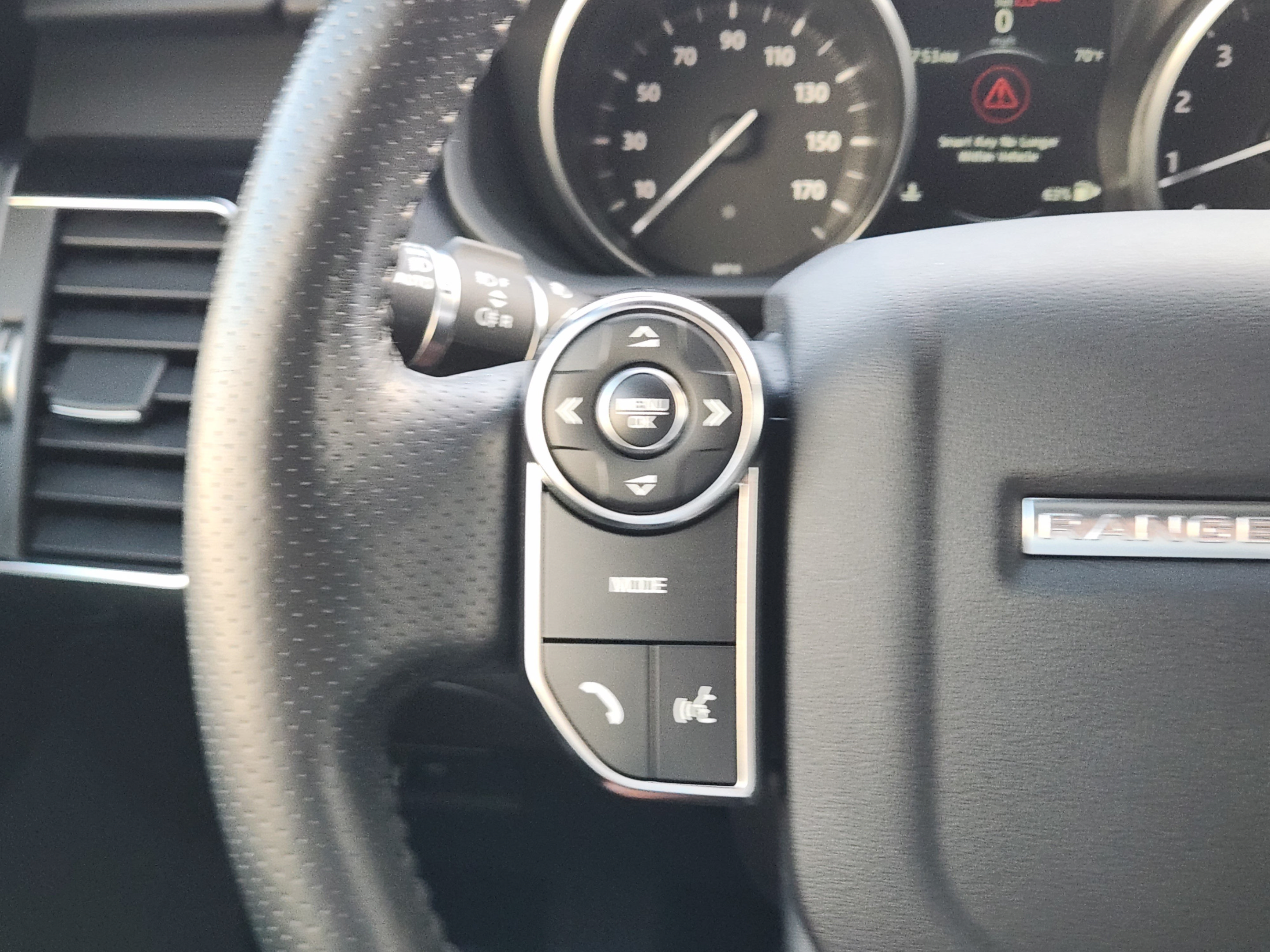 Used 2017 Land Rover Range Rover Sport HSE AWD/4WD image 29