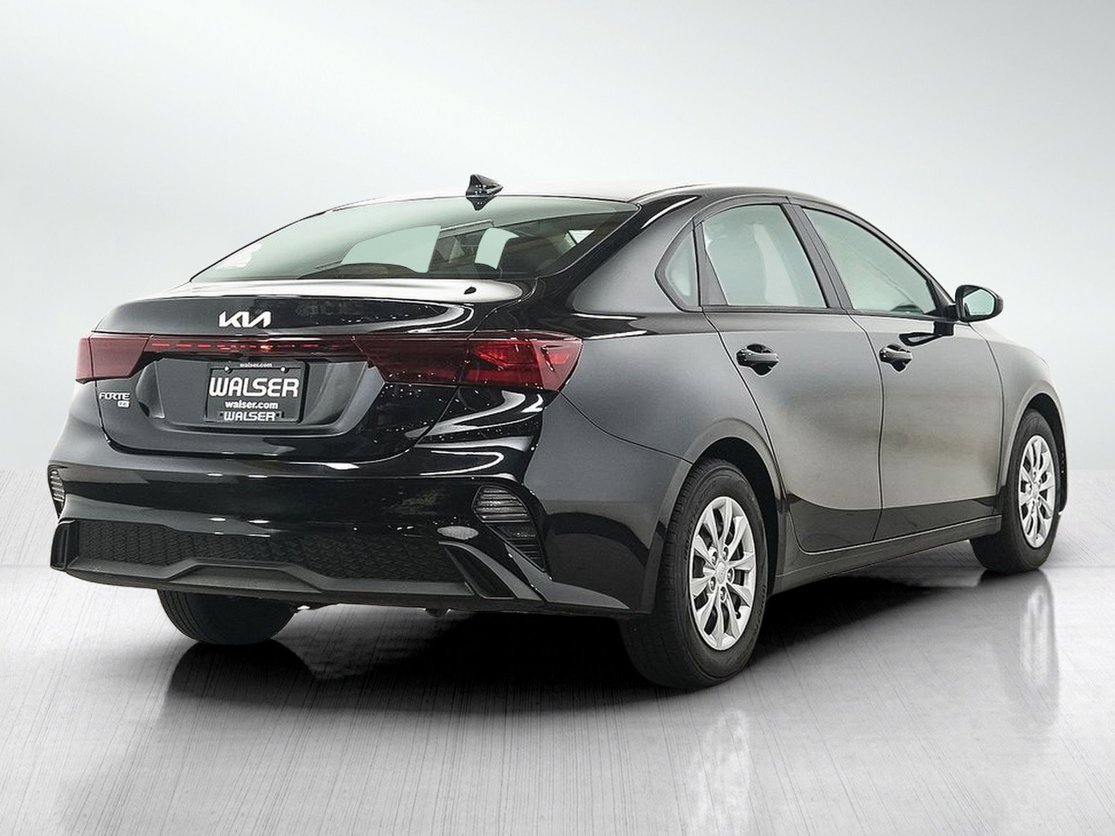 Used 2023 Kia Forte LX FWD image 5
