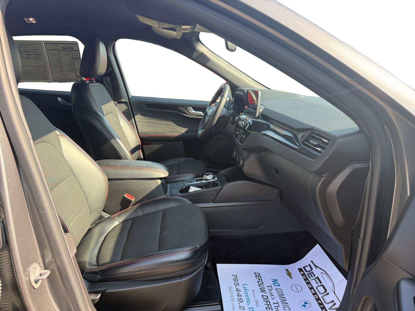 Used 2023 Ford Escape ST-Line AWD/4WD image 25
