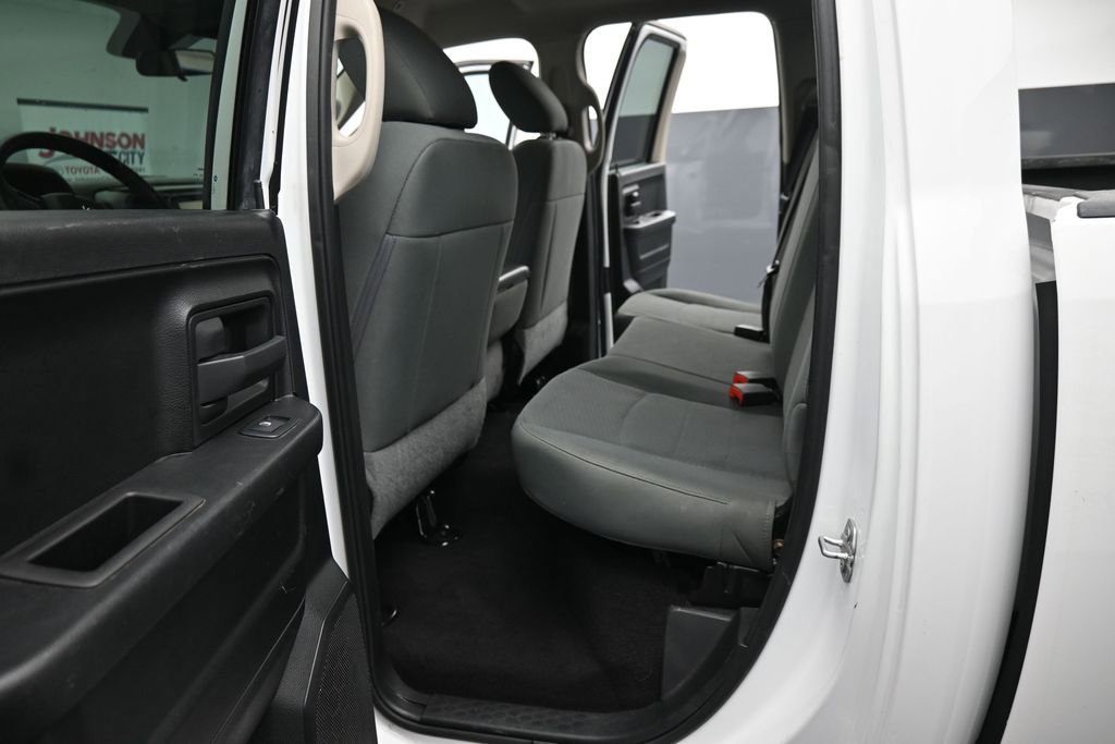 Used 2018 RAM 1500 Express w/ Express Value Package AWD/4WD image 16