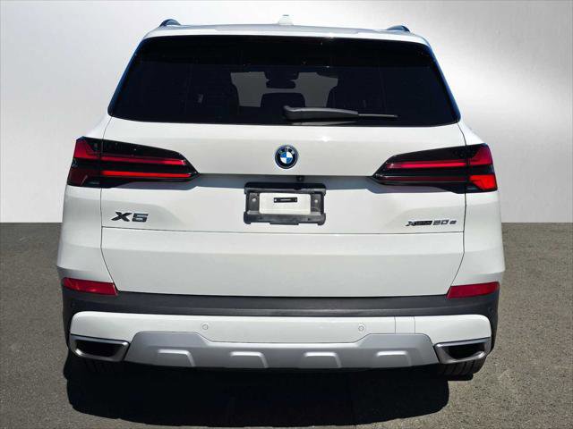 Used 2025 BMW X5 xDrive50e image 4