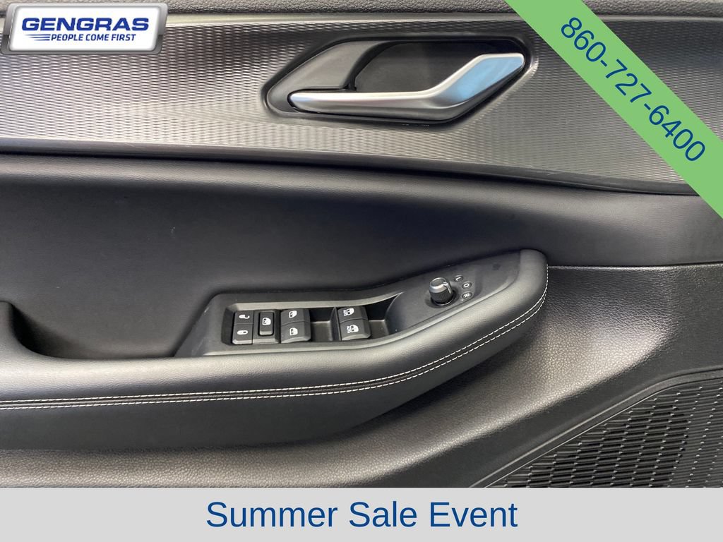 Used 2023 Jeep Grand Cherokee Altitude AWD/4WD image 13
