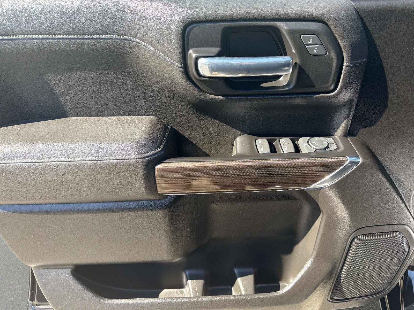 Used 2022 Chevrolet Silverado 1500 LT image 18