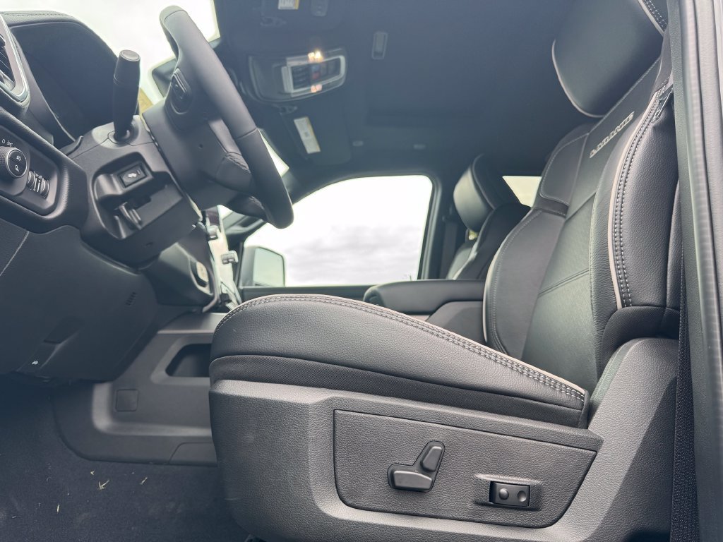 New 2027 RAM 3500 Laramie AWD/4WD image 17