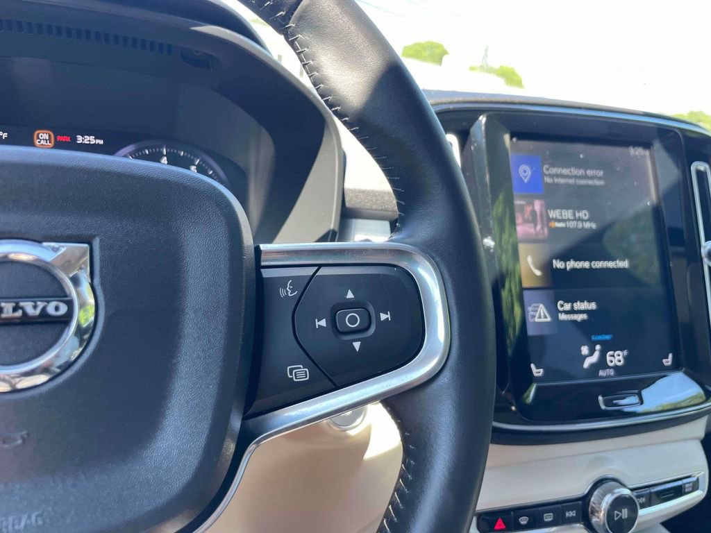 Used 2019 Volvo XC40 T5 Momentum AWD/4WD image 24