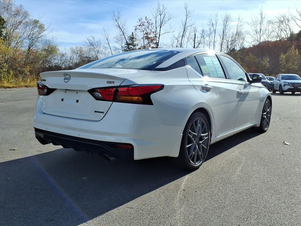 Used 2024 Nissan Altima 2.0 SR image 5