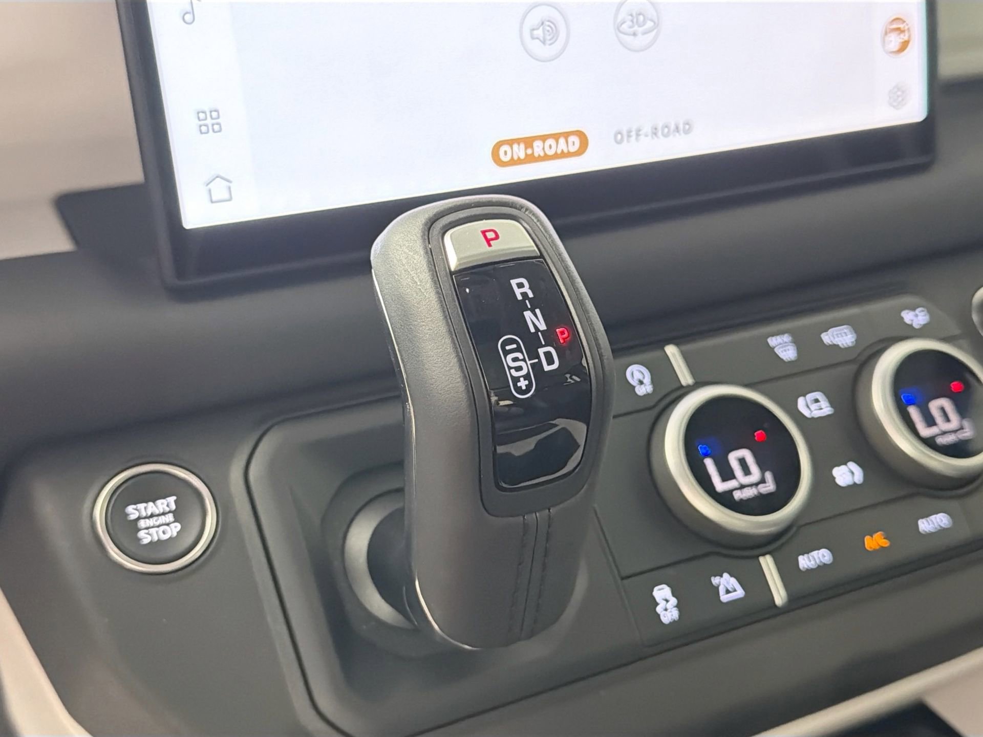 Certified 2025 Land Rover Defender 110 S image 18