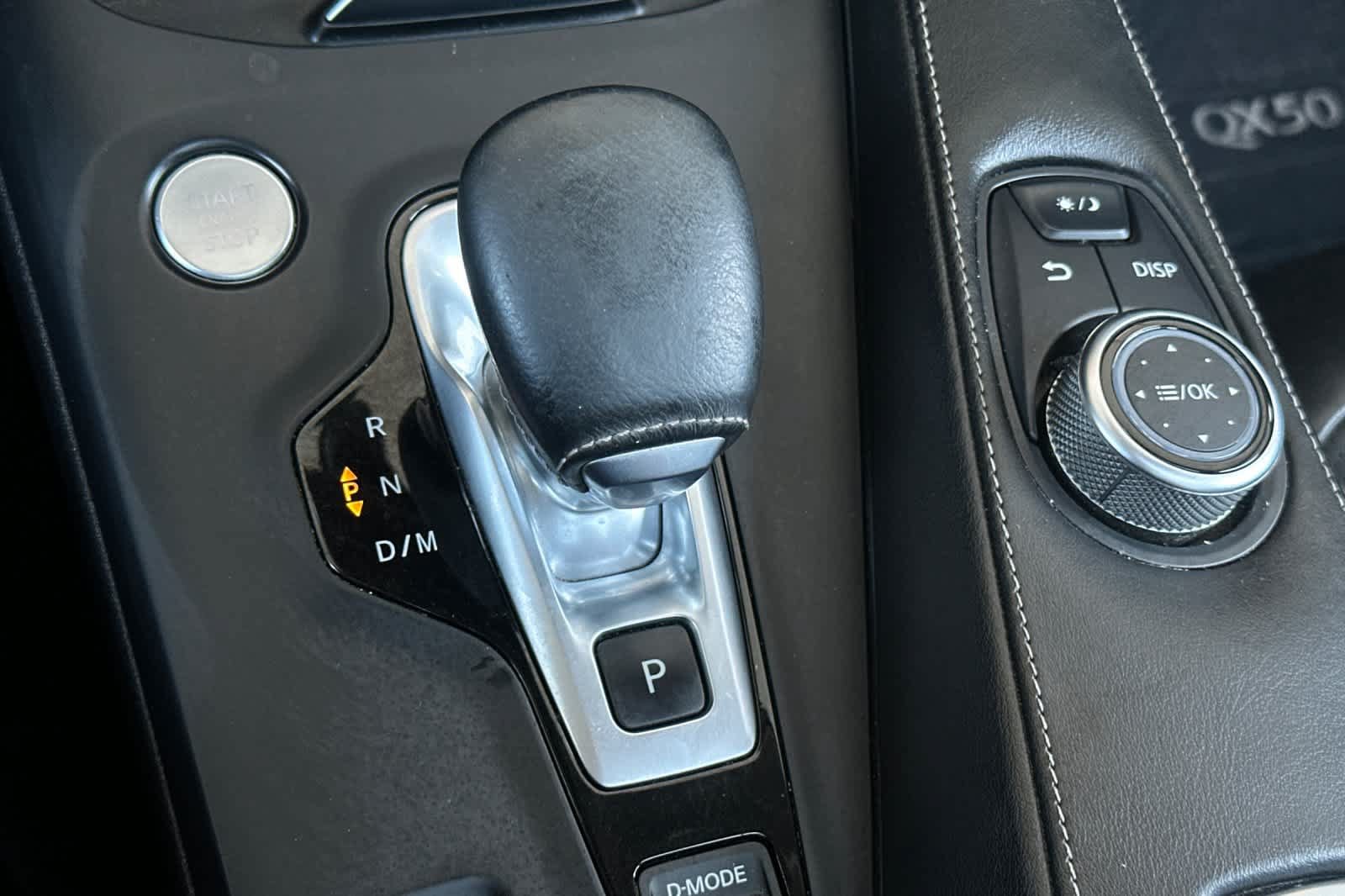 Used 2022 INFINITI QX50 Luxe AWD/4WD image 23