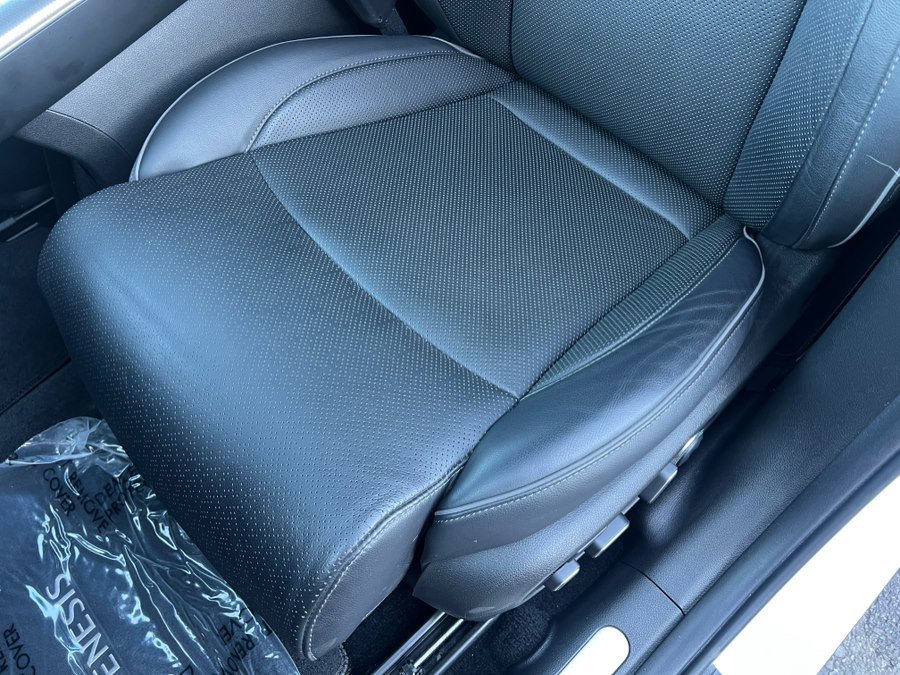 Used 2023 Genesis GV60 Advanced image 24